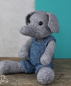 Freek Elephant knitting kit