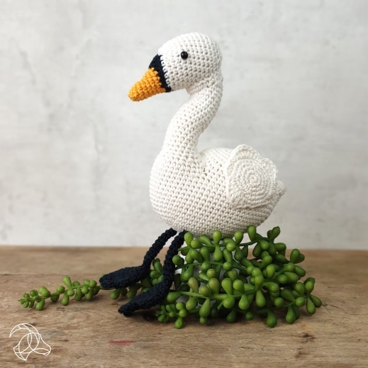 Lilly Swan Crochet Kit