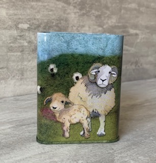 felted sheep tin side 4